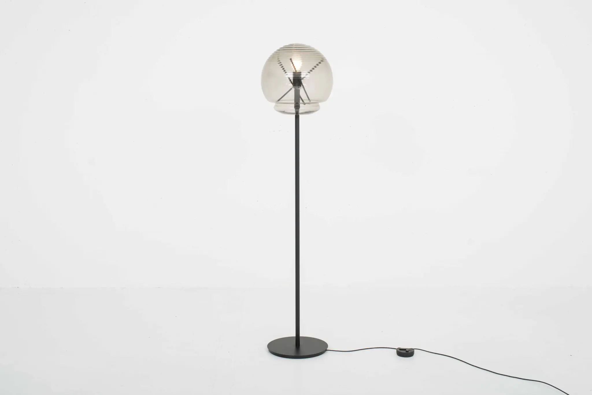 Artemide Vitruvio Stehleuchte von Atelier Oï