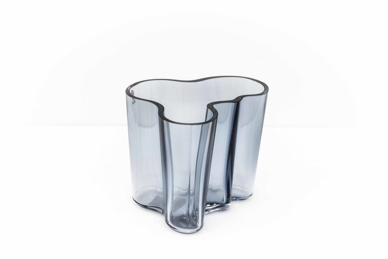 Alvar Aalto Savoy Vase von Iittala 9.5cm in Rauchblau