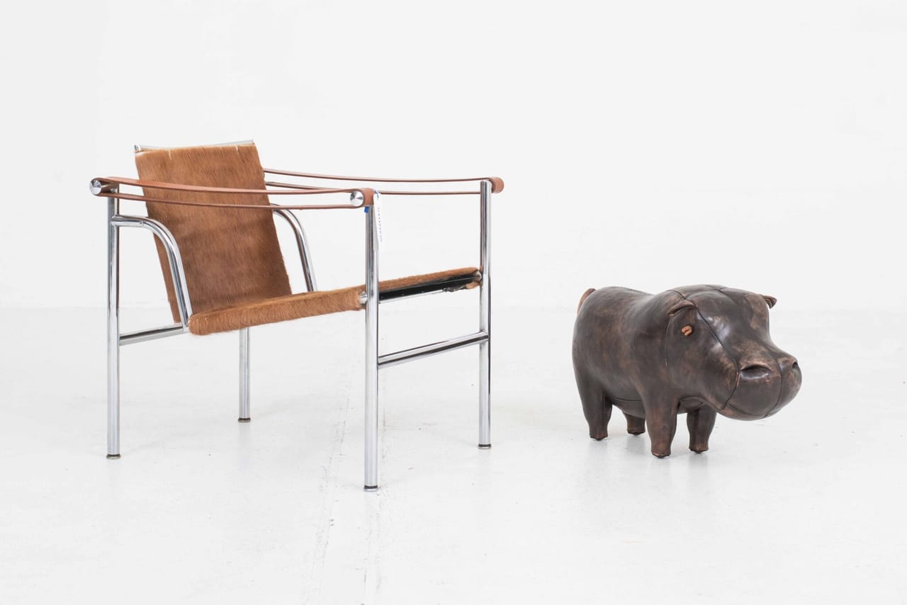 Omersa & Co. Hippo Fusshocker von Dimitri Omersa