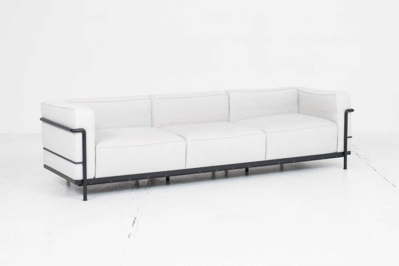 Cassina LC3 3-Sitzer Sofa von Le Corbusier in grauem Stoff