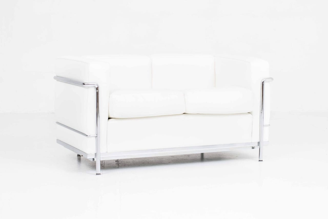 Cassina LC2 2-Sitzer Sofa von Le Corbusier in weissem Leder