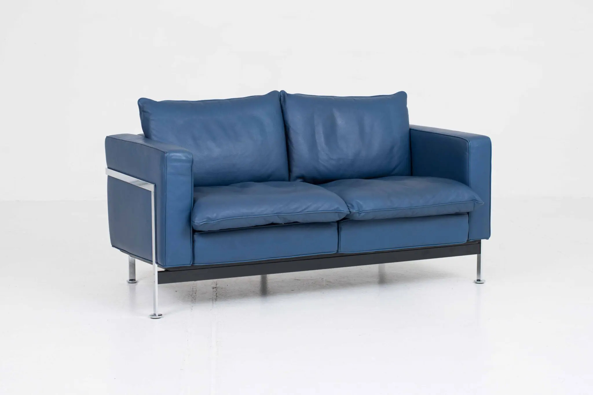 De Sede RH 302 2-Sitzer Sofa von Robert Haussmann in blauem Leder