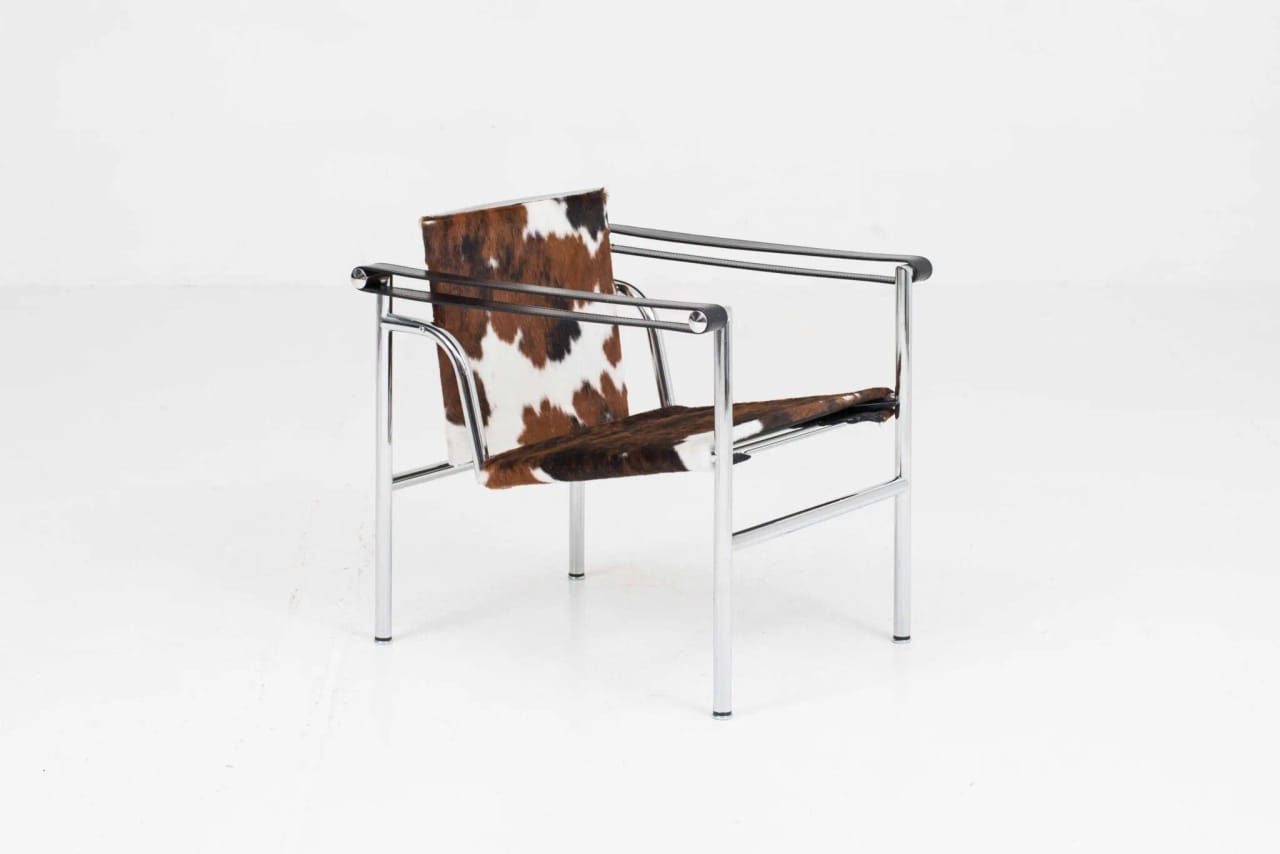 Cassina LC1 Sessel von Le Corbusier mit geflecktem Fell - 1 Fauteuil Dossier Basculant