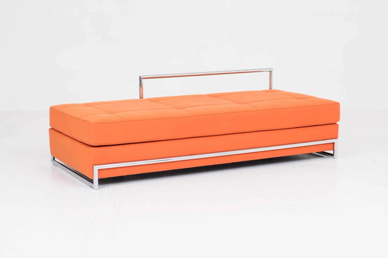 ClassiCon Daybed von Eileen Gray in orangem Stoff