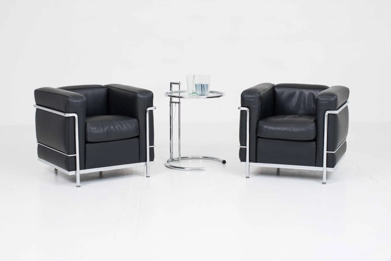 Cassina LC2 Sessel von Le Corbusier in schwarzem Leder - 2 Fauteuil Grand Confort