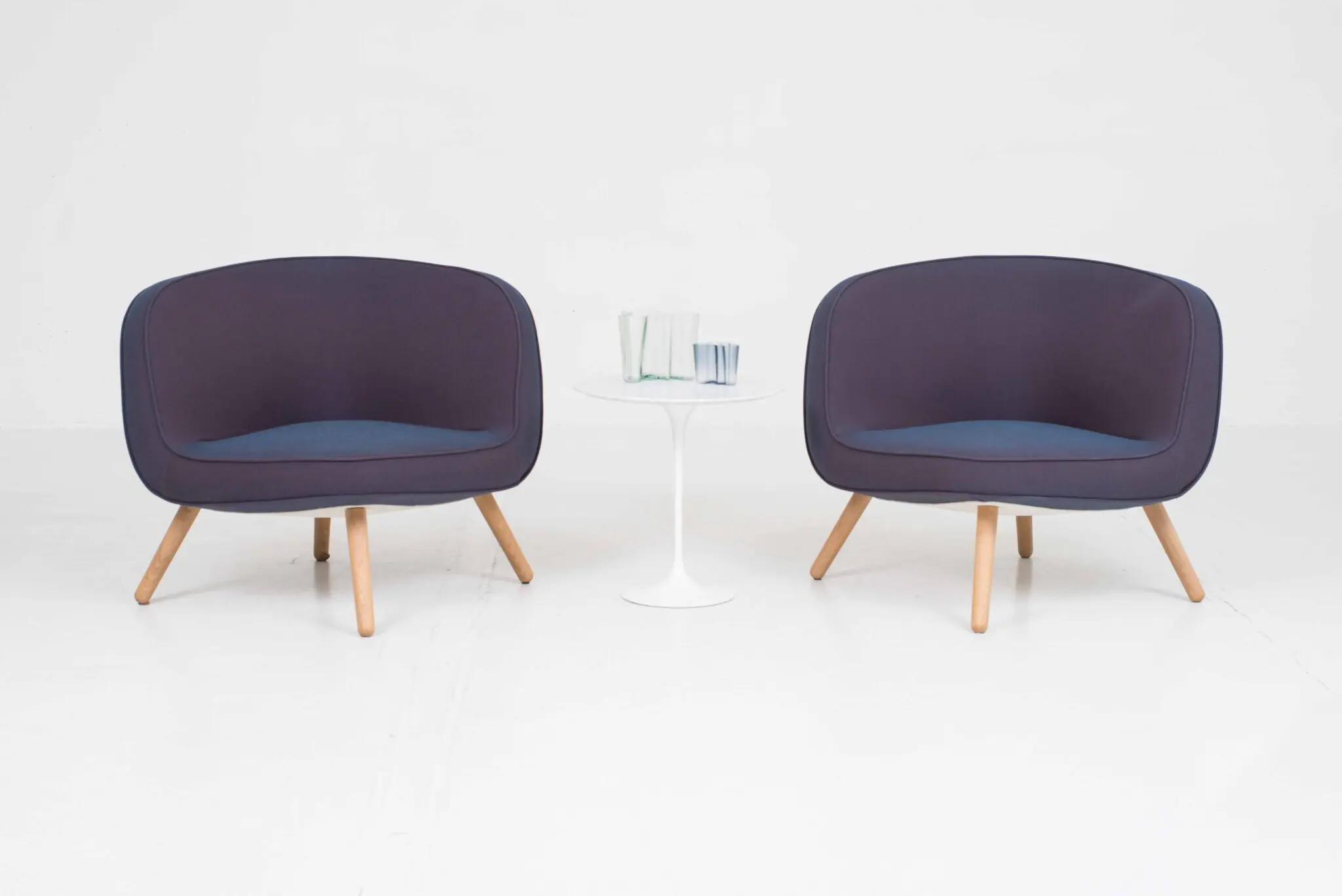 Fritz Hansen VIA57 Sessel von KIBISI in Blau