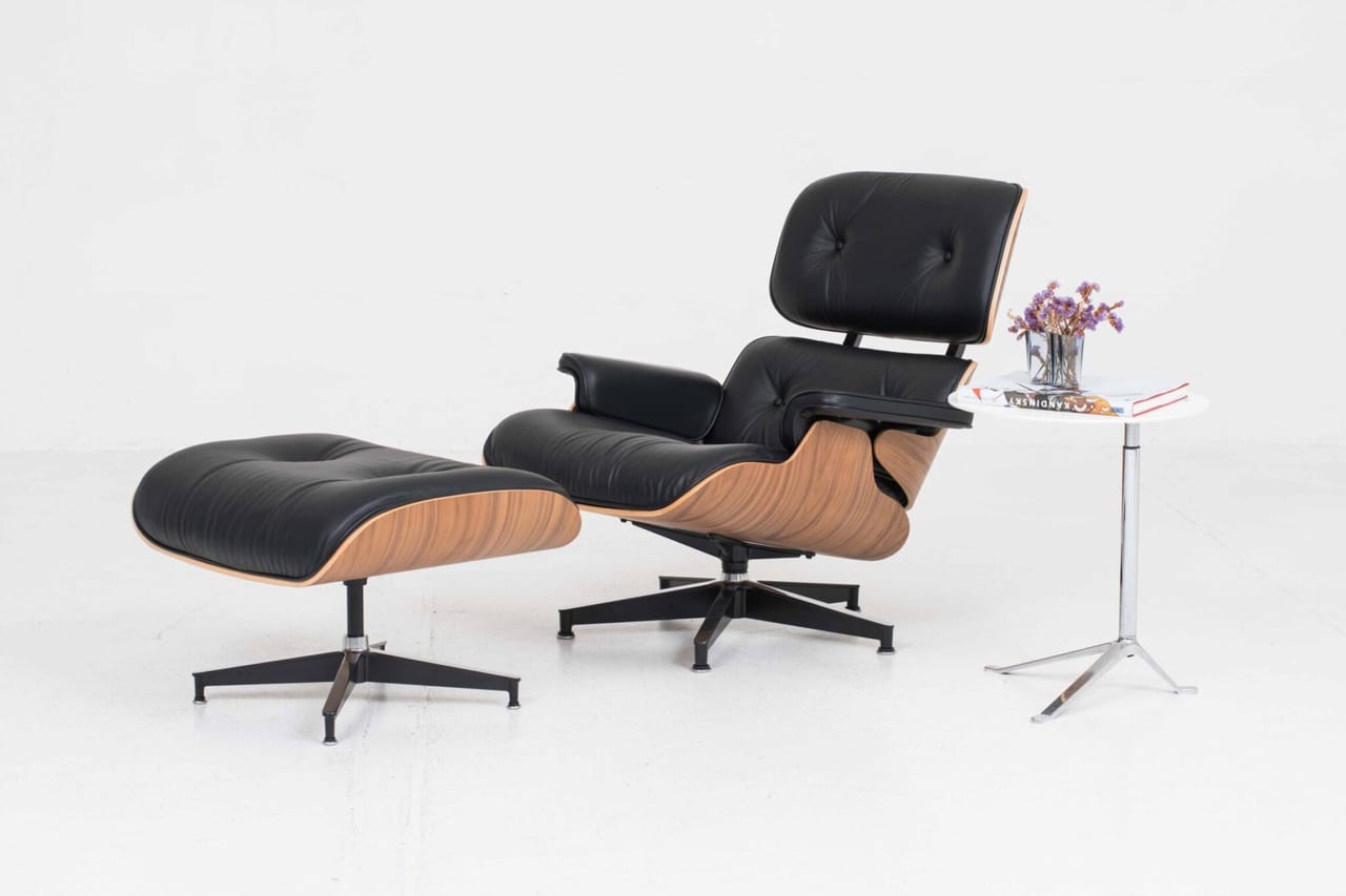 Herman Miller Lounge Chair & Ottoman von Charles & Ray Eames, Nussbaum & schwarzes Leder