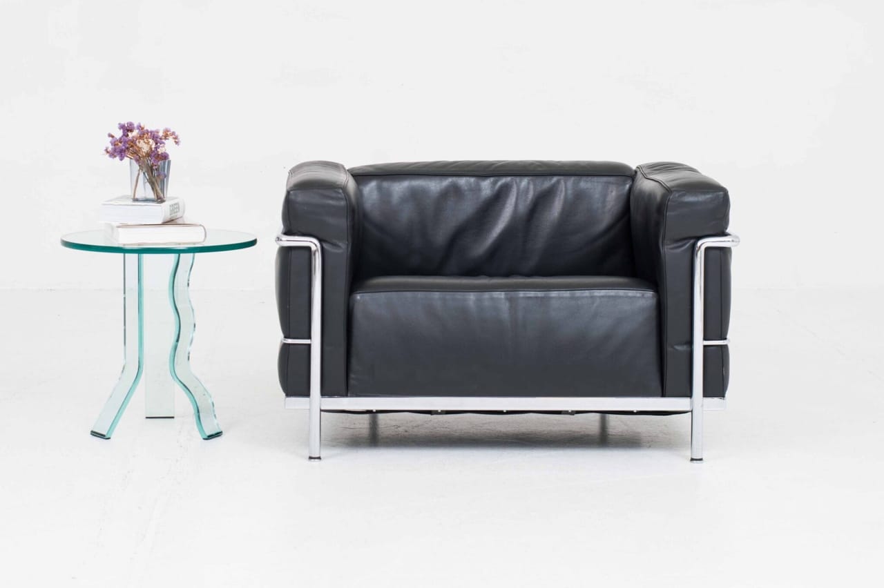 Cassina LC3 Sessel von Le Corbusier in schwarzem Leder - 3 Fauteuil Grand Confort