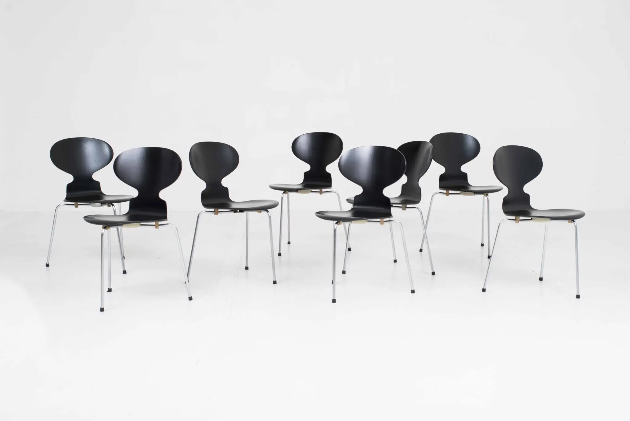 Fritz Hansen Ameise 3101 Stuhl von Arne Jacobsen - Schwarz lackiert