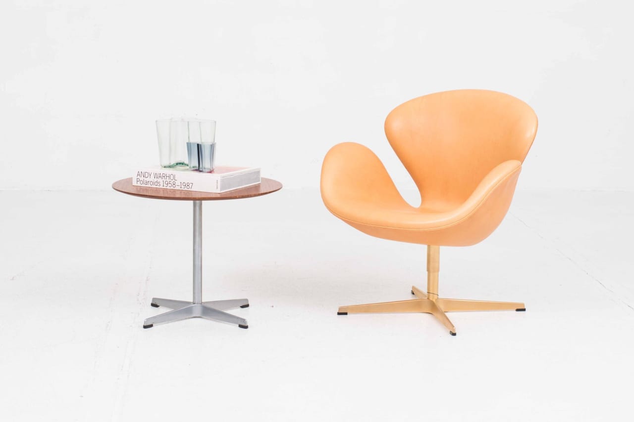 Fritz Hansen Circular Couchtisch von Arne Jacobsen in Teak