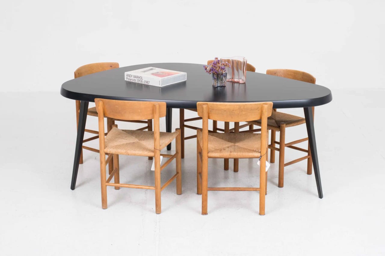 Cassina Mexique Tisch von Charlotte Perriand