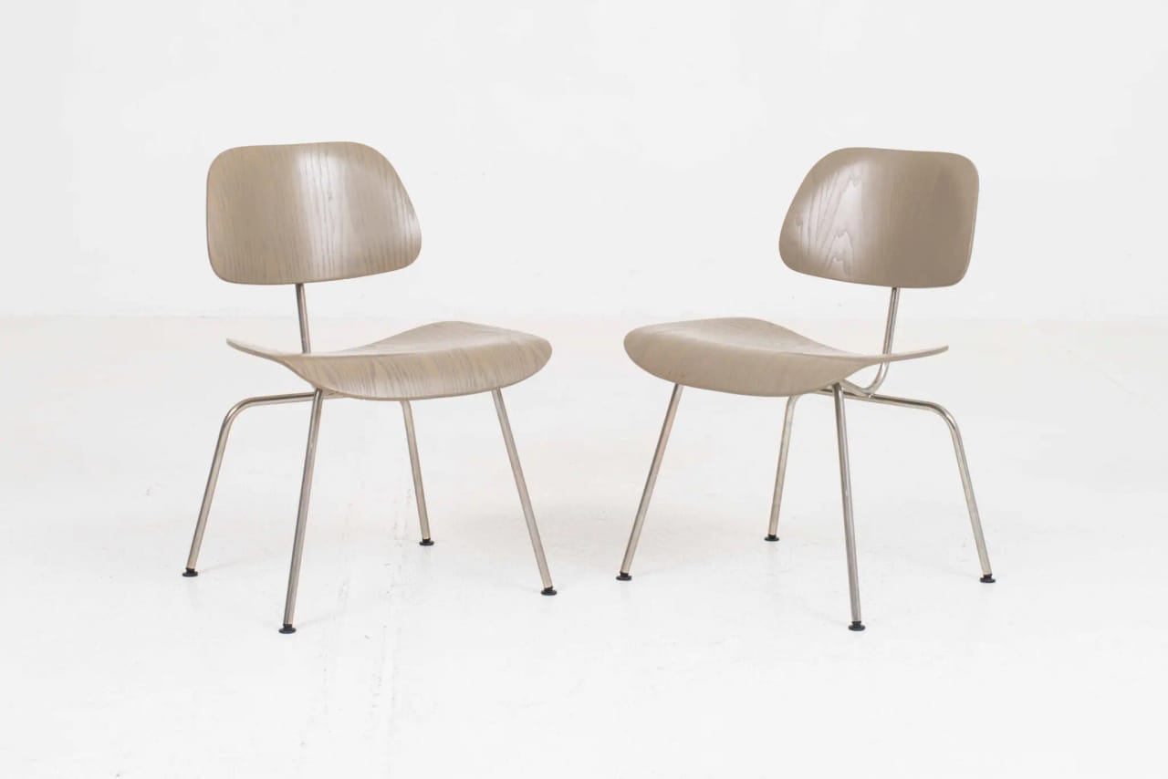 Vitra DCM Stuhl von Charles & Ray Eames in Graubeige