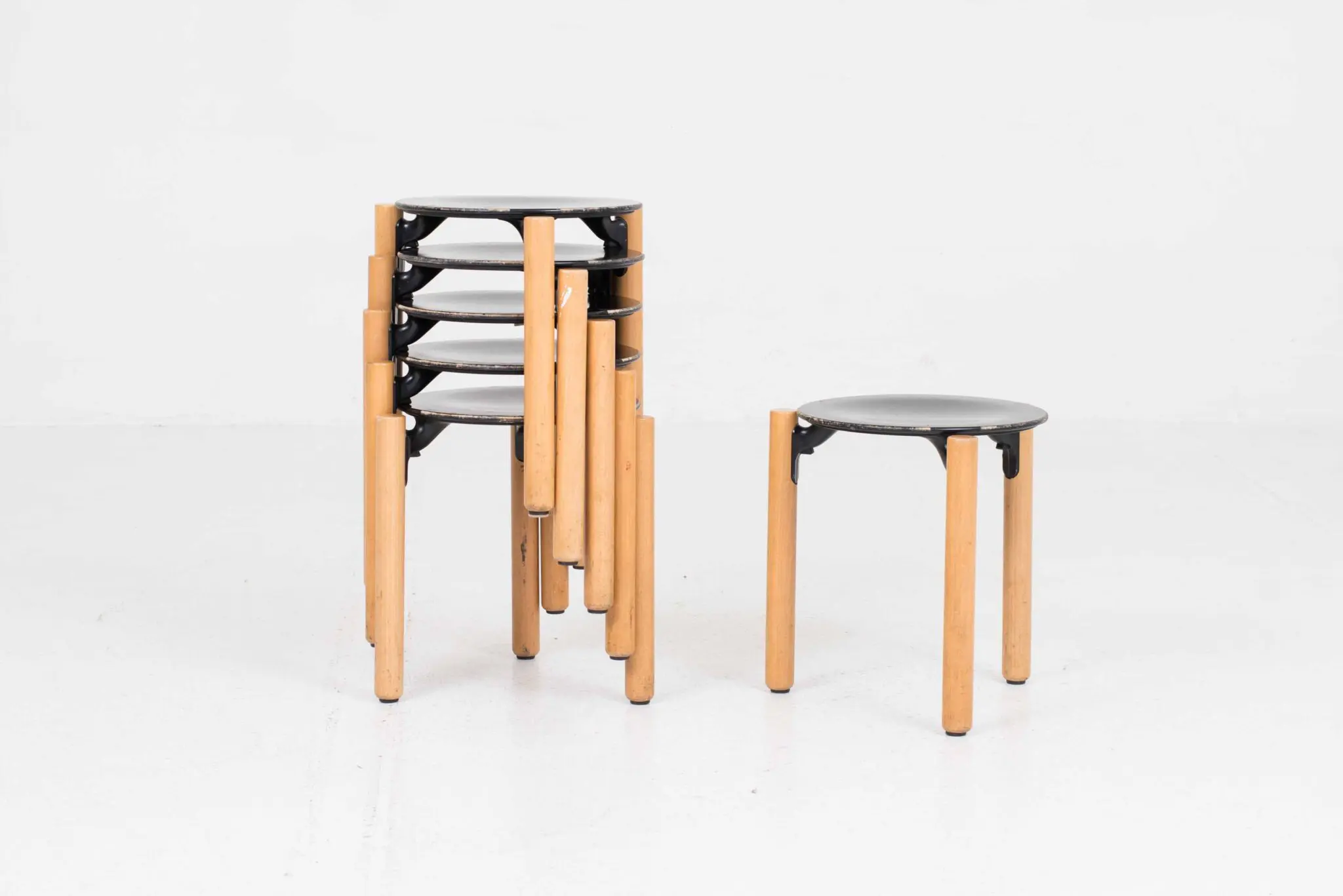 Dietiker Hocker von Bruno Rey