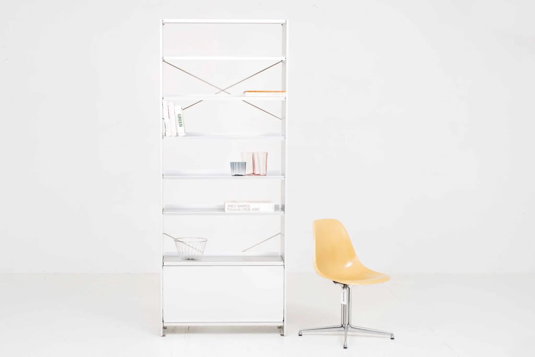 Lehni Aluminium-Regal von Andreas Christen